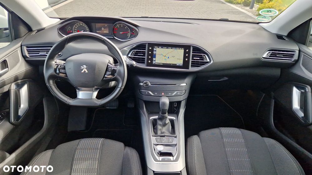 Peugeot 308 ver-1-6-bluehdi-allure-s-s-eat6 - 7