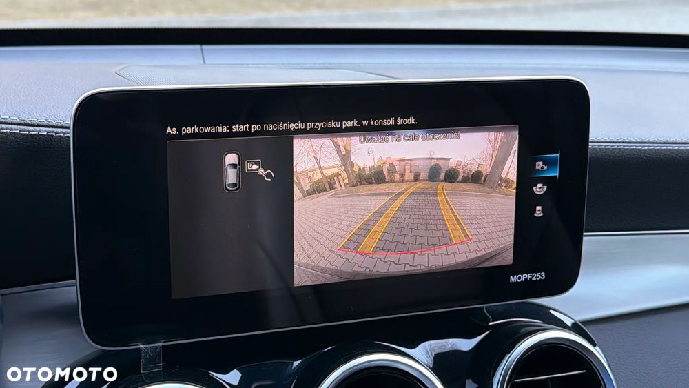 Mercedes-Benz GLC - 25