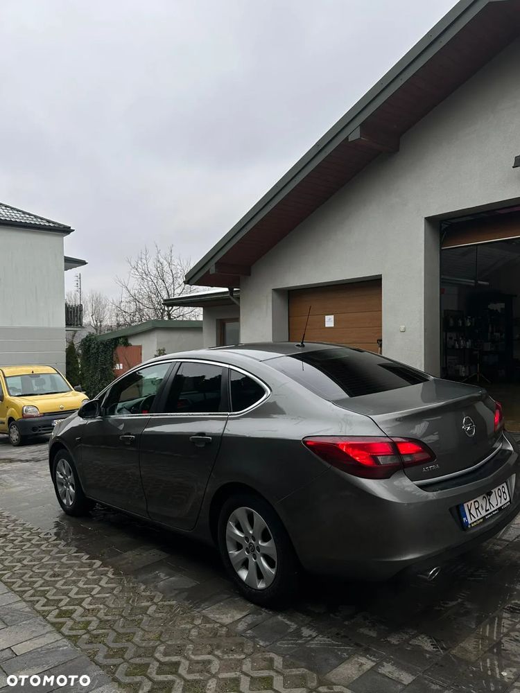 Opel Astra 1.4 T Active - 4