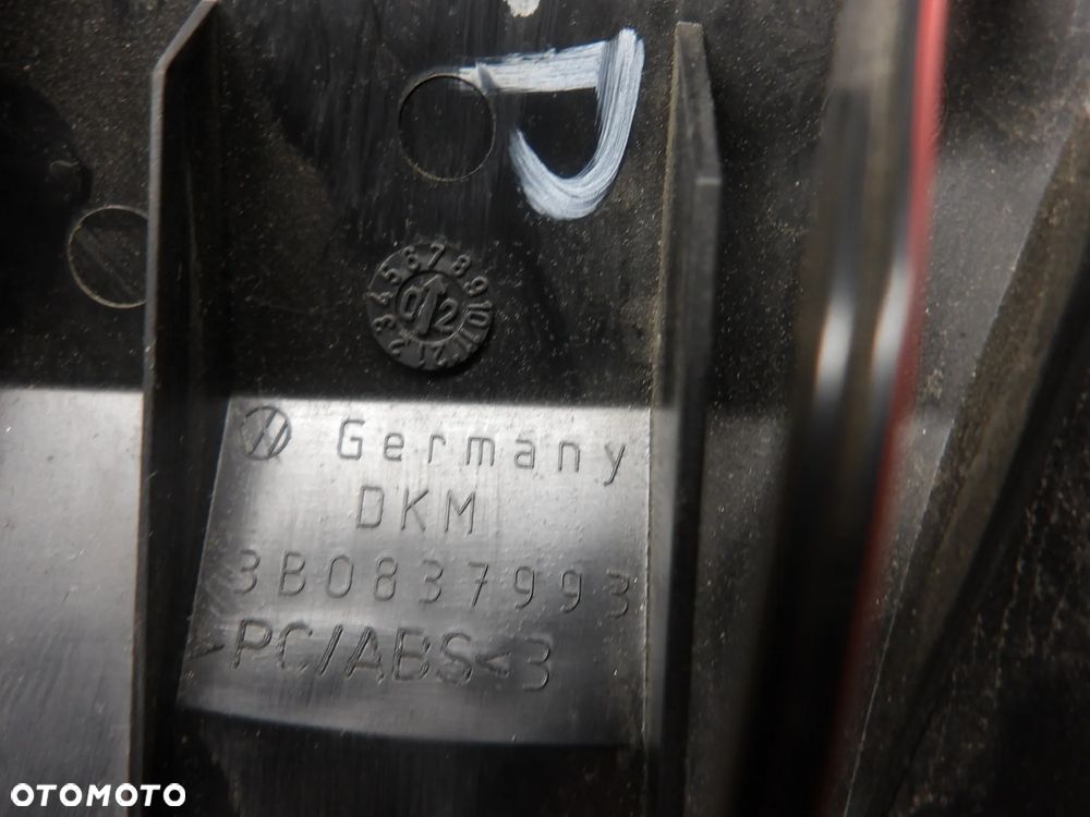 PASSAT B5 FL SEDAN 1.9TDI GŁOSNIK DRZWI TRÓJKĄT PRAWY LEWY 3B0837993 - 5