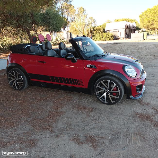 MINI Cabrio John Cooper Works - 3