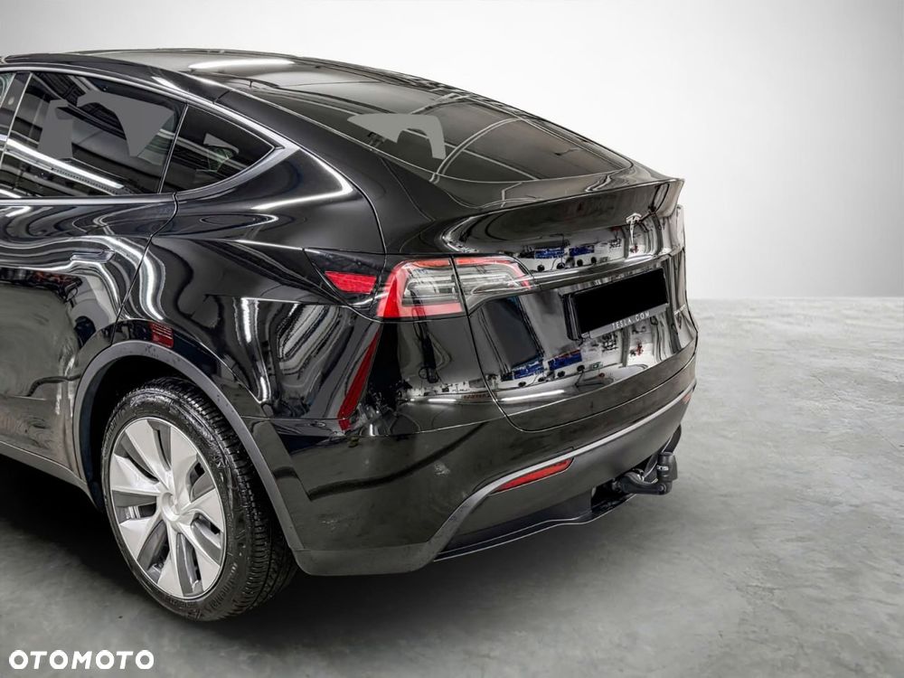 Tesla Model Y Long Range AWD - 7