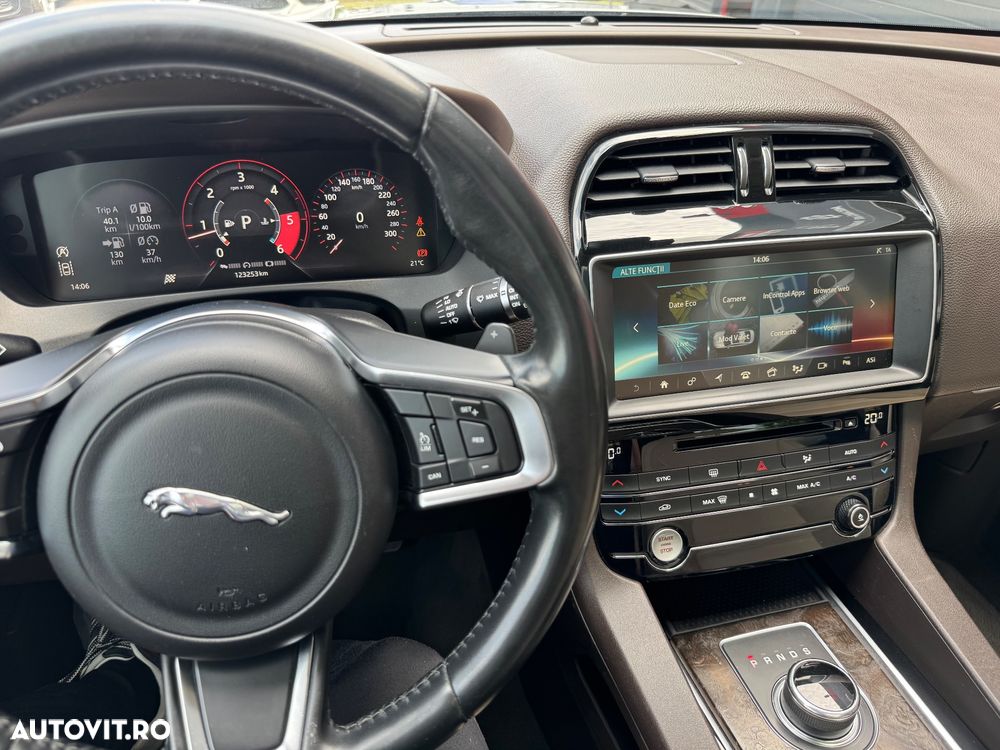 Jaguar F-Pace 20d AWD Aut. Prestige - 25
