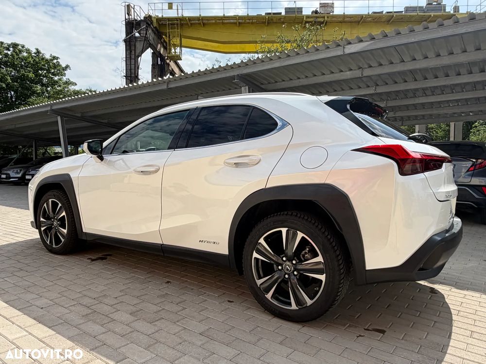 Lexus UX 250h Business Edition - 15