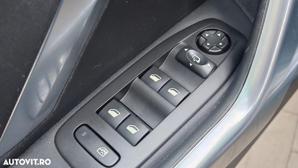 Peugeot 2008 PureTech 110 Stop&Start EAT6 Crossway - 24