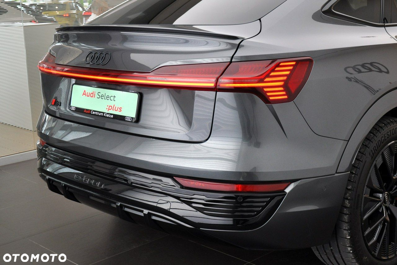 Audi Q8 - 9