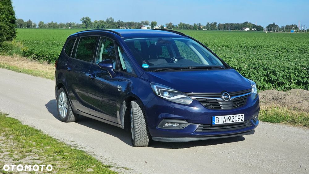 Opel Zafira 2016 photo 2