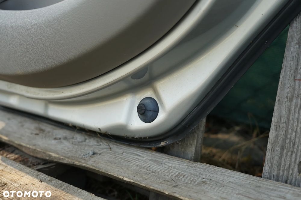 Drzwi tył tylne prawe Skoda Octavia II Kombi 9102 - 16