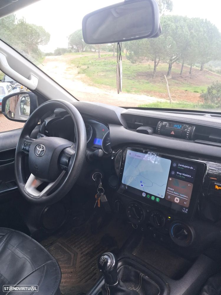 Toyota Hilux 2.4 D-4D 4WD Challenge - 11