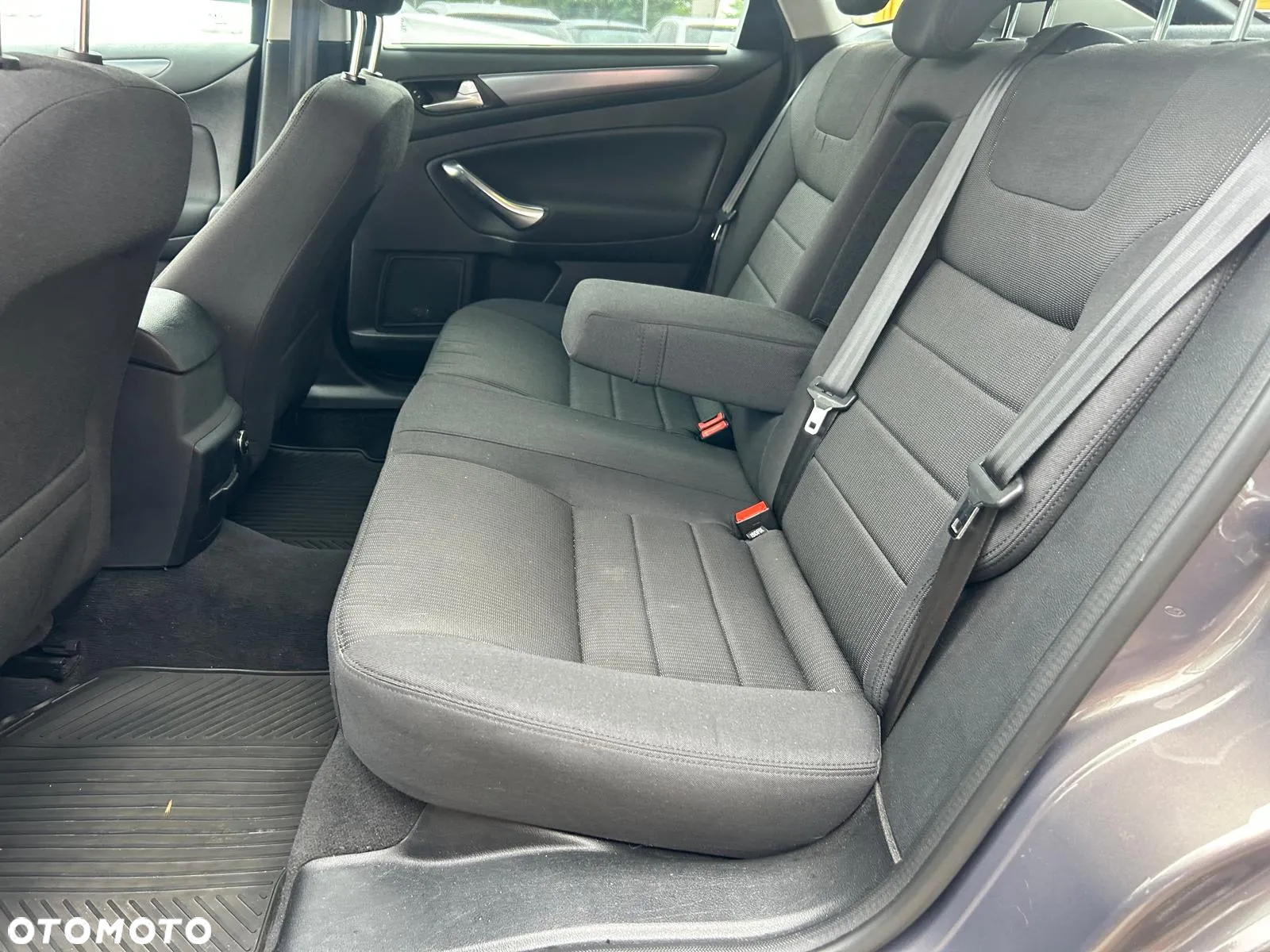Ford Mondeo 1.6 T Silver X Plus - 17