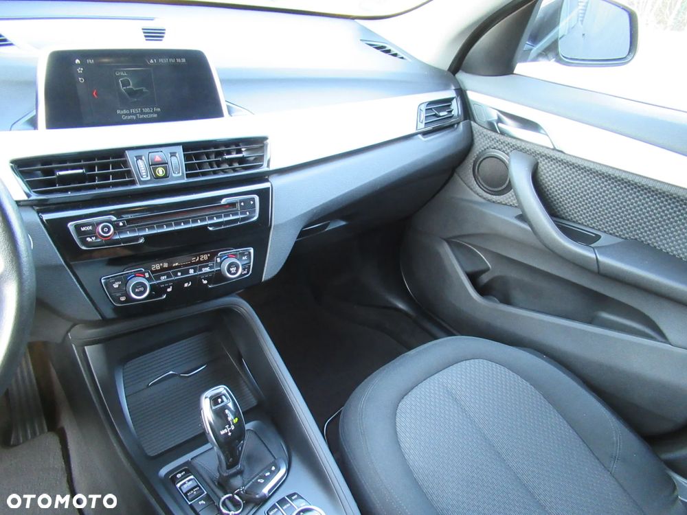 BMW X1 sDrive18i GPF - 16