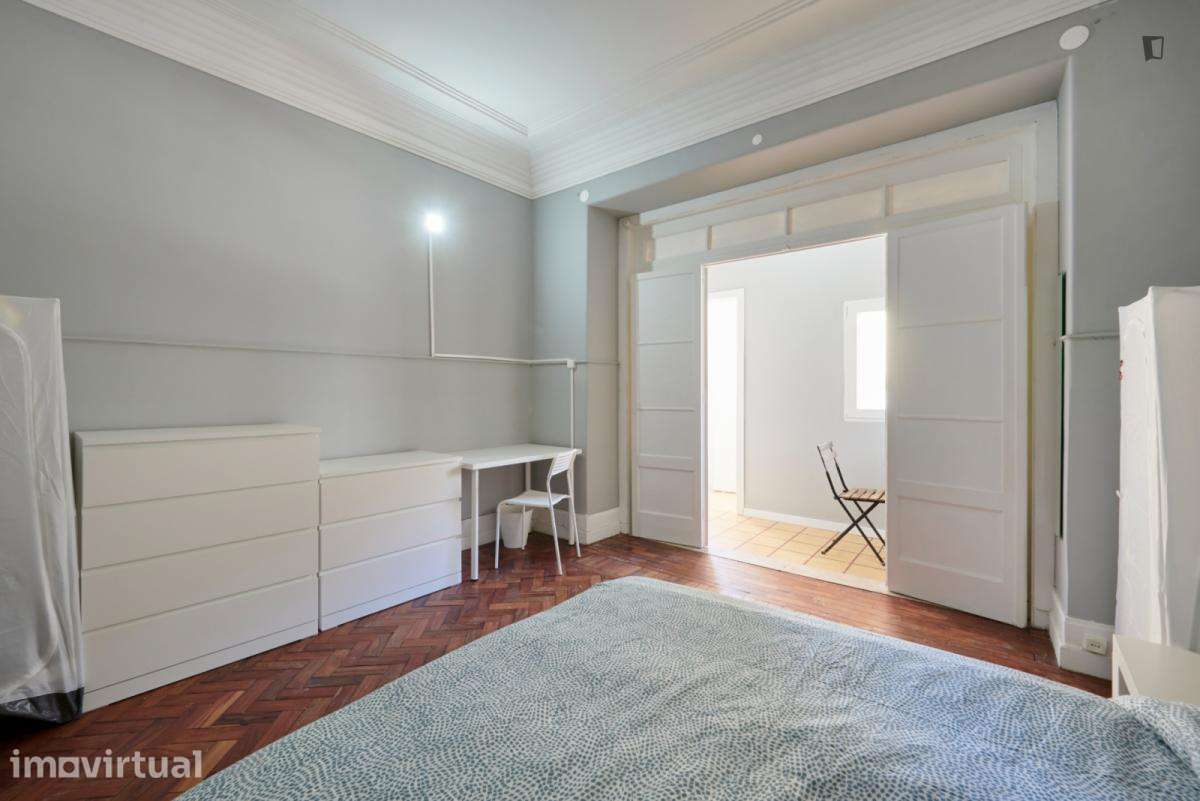 Quarto - localizado em Saldanha Lisbon - Grande imagem: 5/15