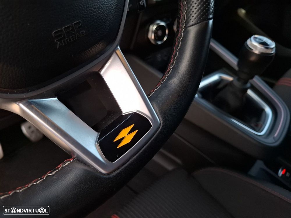 Renault Clio 1.0 TCe RS Line - 26