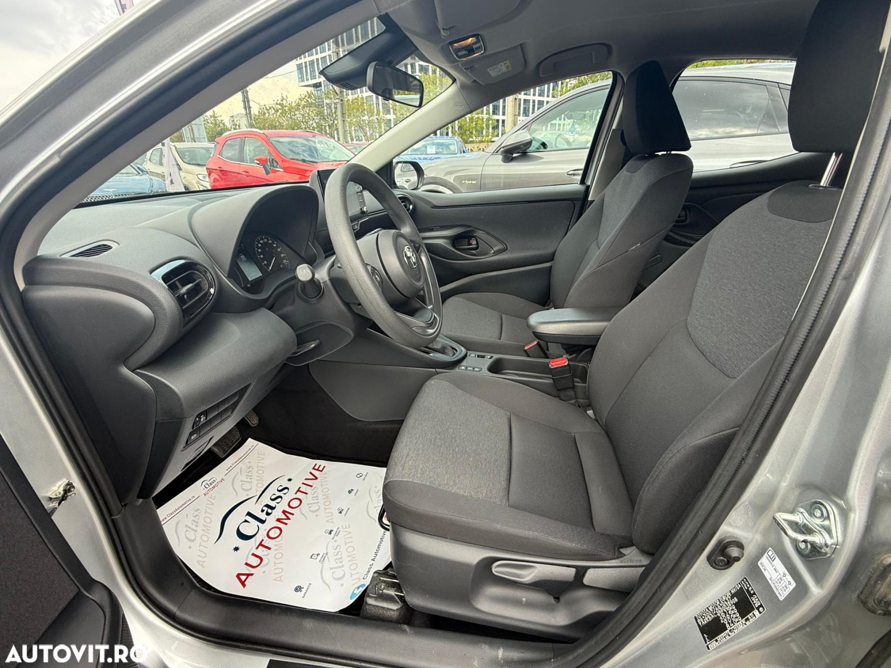 Toyota Yaris - 8