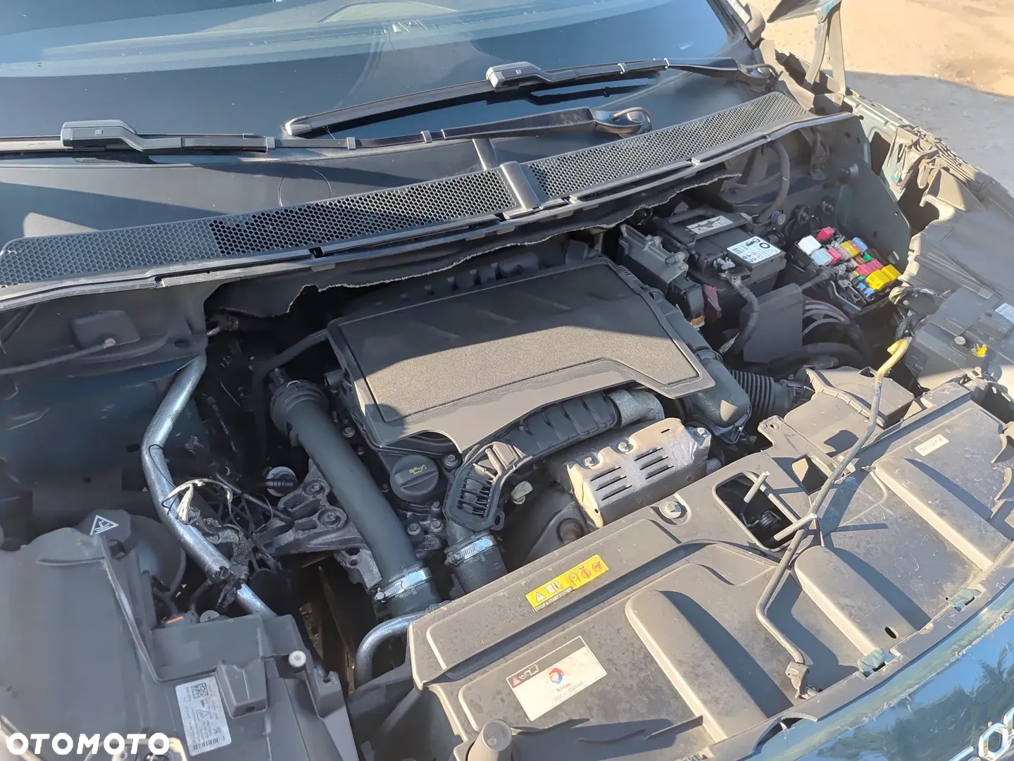 Peugeot 5008 1.2 PureTech Active S&S EAT8 - 6
