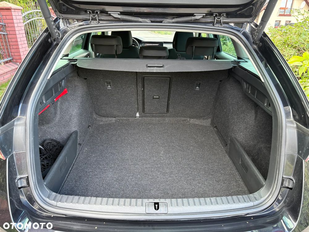 Skoda Octavia 2.0 TDI Style DSG - 23