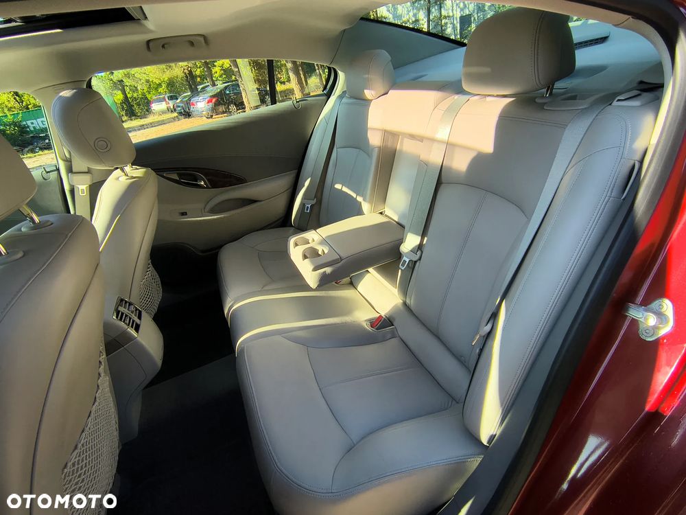 Buick Lacrosse - 31
