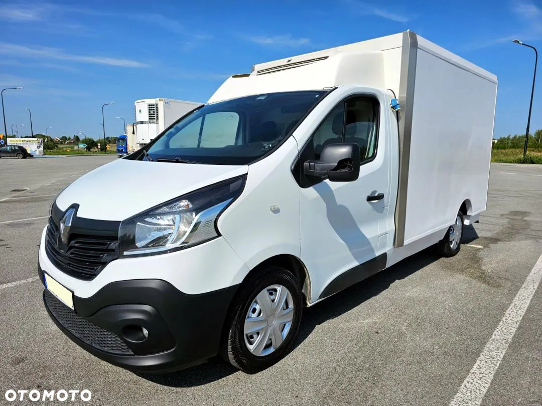 Renault Trafic - 26
