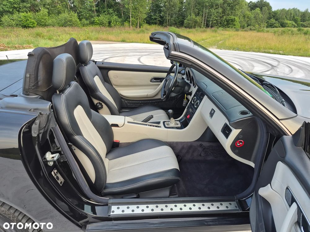 Mercedes-Benz SLK 200 - 26