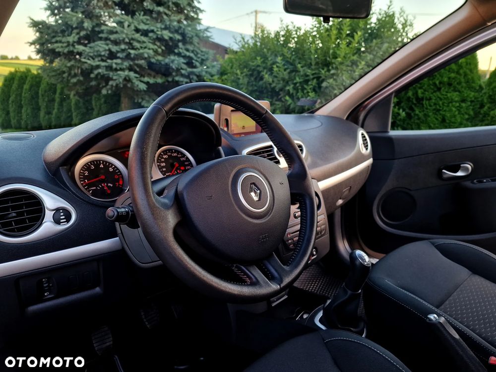 Renault Clio 1.2 16V Dynamique - 22