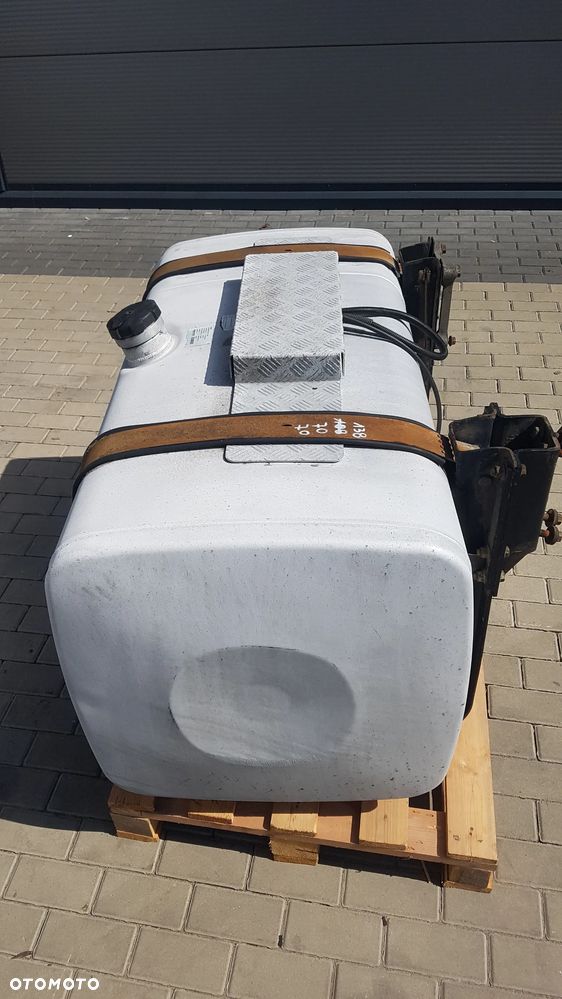 ZBIORNIK PALIWA KOMPLETNY 580L. 138X70X70 CM MAN TGX TGS EURO 6 - 6