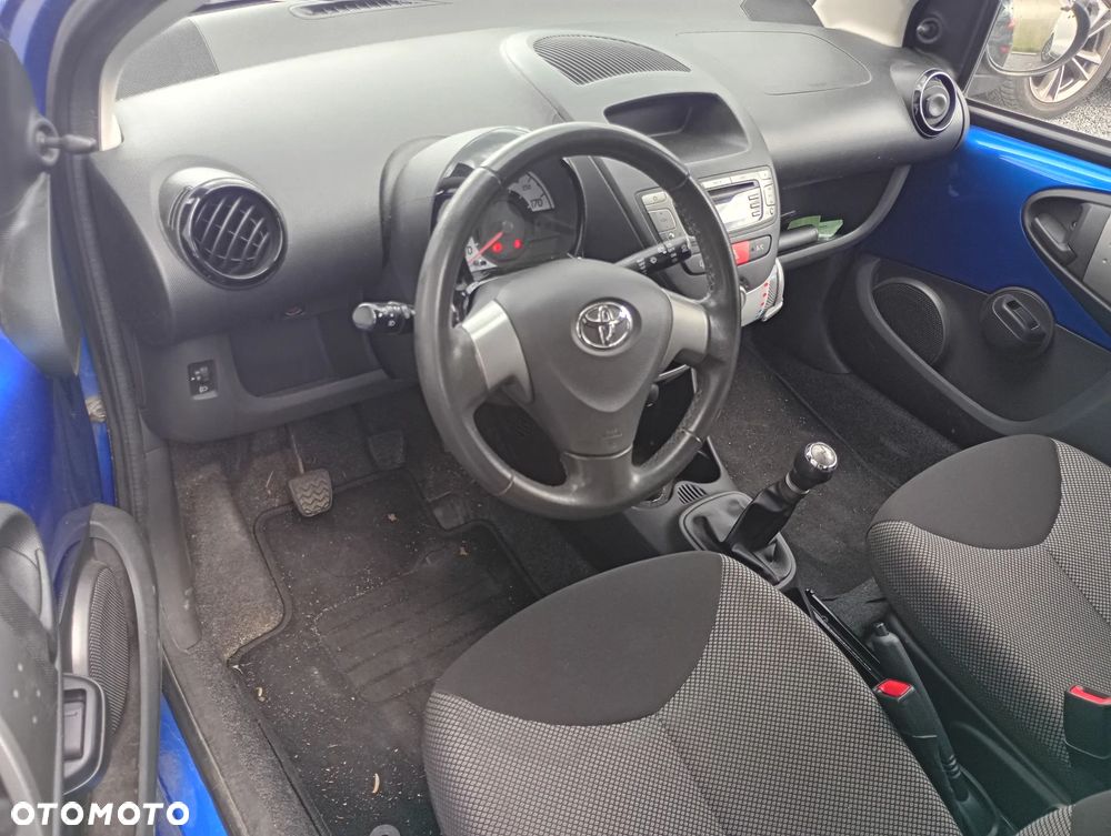 Toyota Aygo CoolBlue - 11