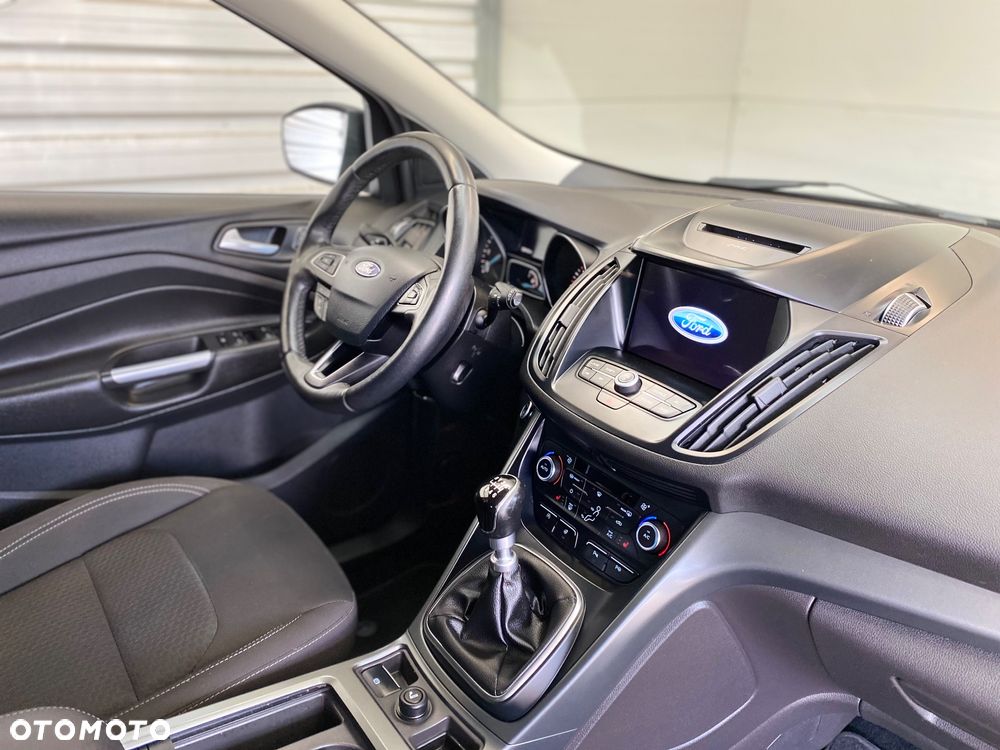 Ford Kuga 2.0 TDCi FWD Titanium - 12