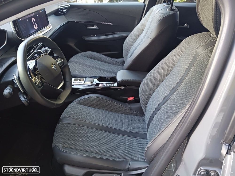 Peugeot 208 1.2 Hybrid Allure e-DCS6 - 28