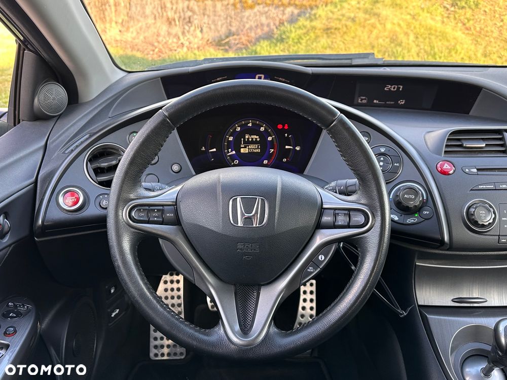 Honda Civic 1.4 i-VTEC Comfort - 17