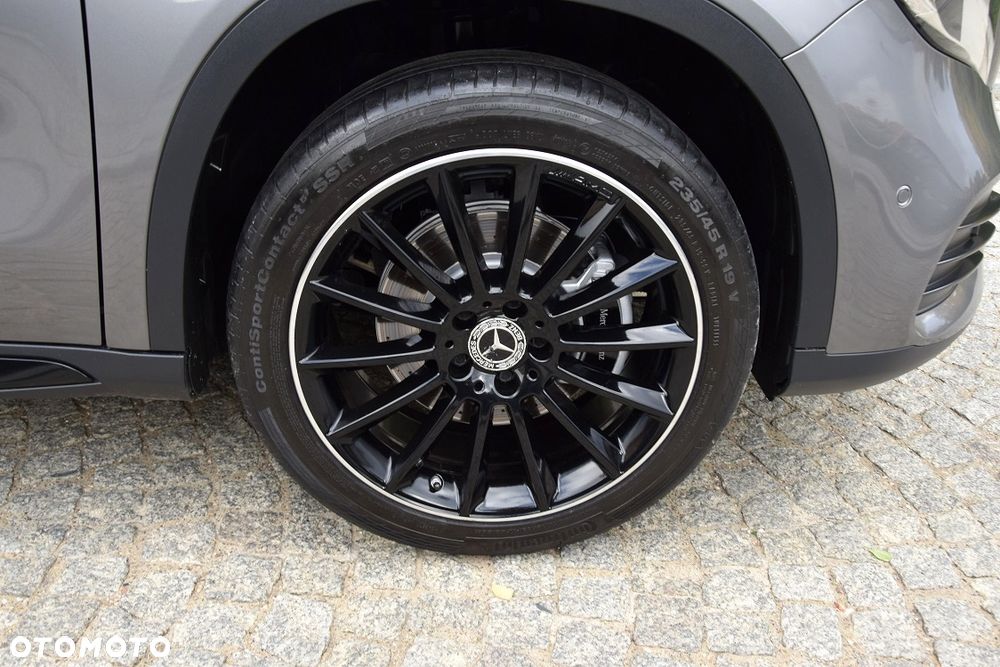 Mercedes-Benz GLA 220 4-Matic AMG Line - 21