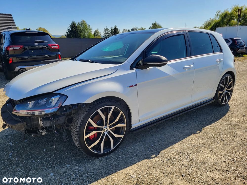 Volkswagen Golf GTI 2.0 TSI OPF Performance - 12