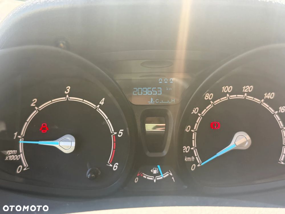 Ford Tourneo Courier 1.5 TDCi Trend - 9