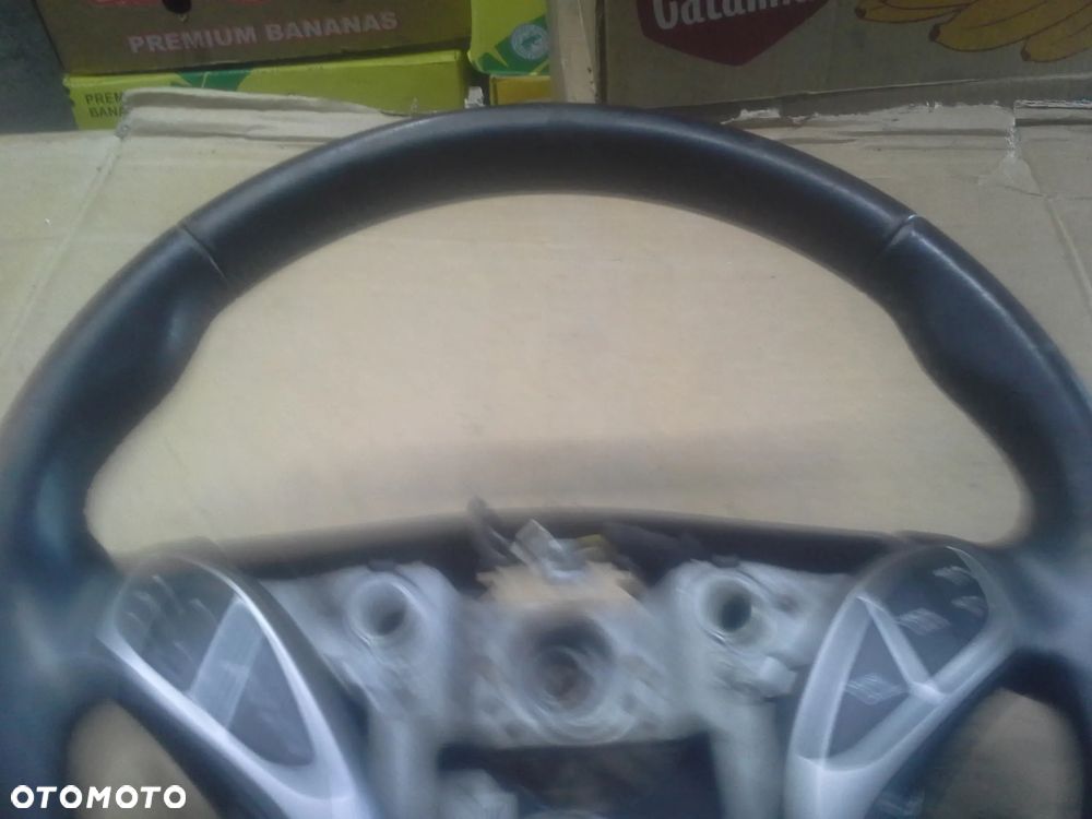 Hyundai Elantra GT wersja USA kierownica z multifunkcją - 12