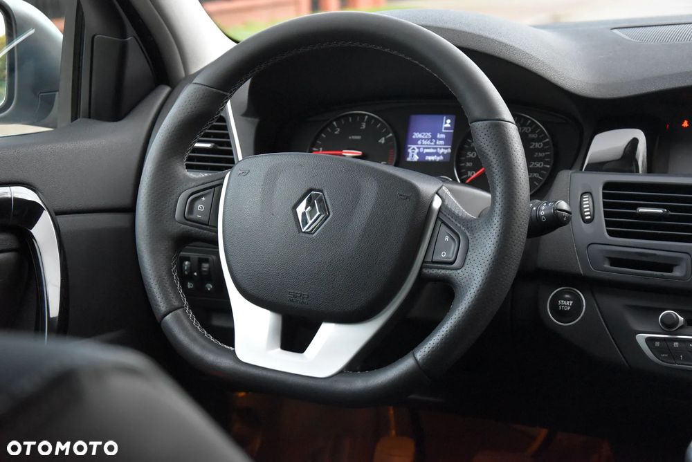 Renault Laguna dCi 110 FAP Bose Edition - 15