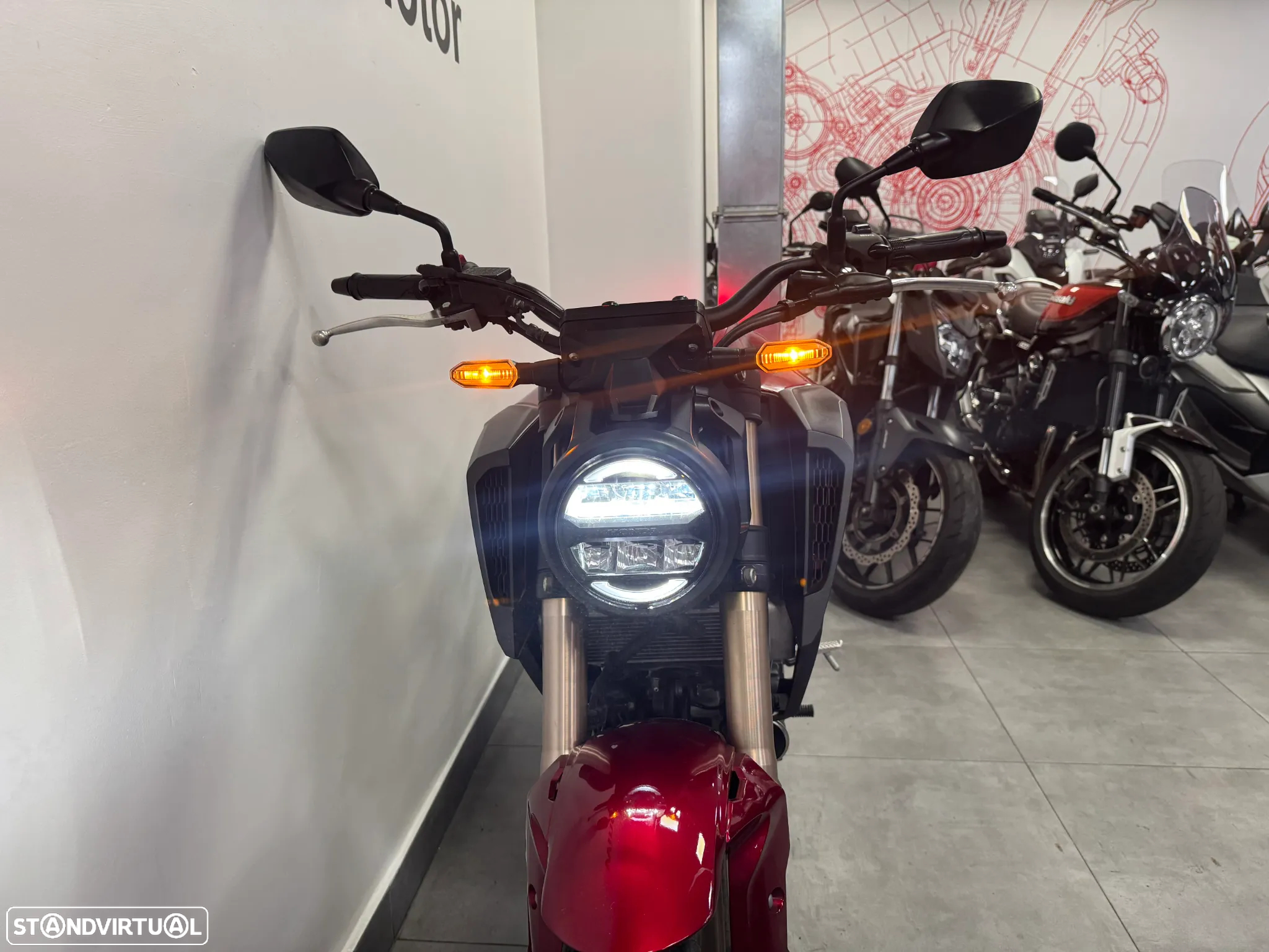 Honda CB 125 R - 4