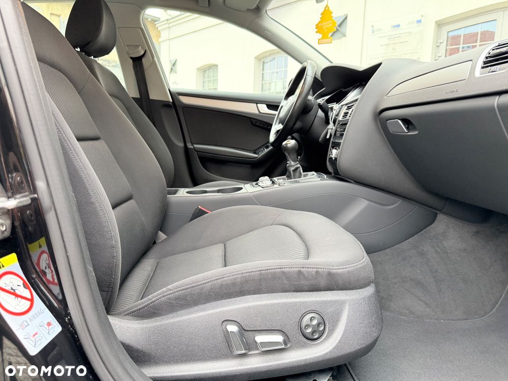 Audi A4 Limousine 1.8 TFSI Ambiente - 12