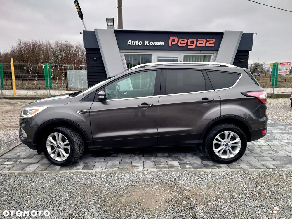 Ford Kuga 2.0 TDCi 2x4 Titanium - 2