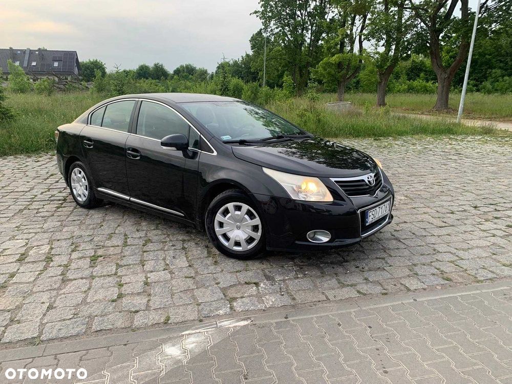 Toyota Avensis - 2