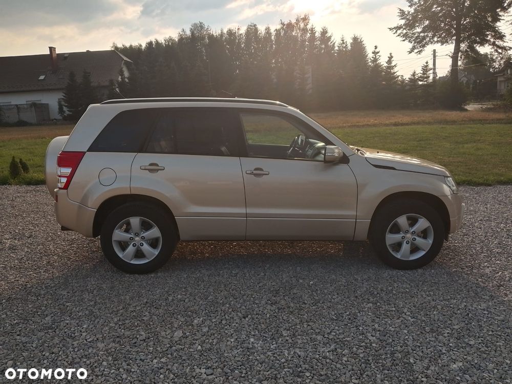 Suzuki Grand Vitara 2.4 Premium EU5 - 6