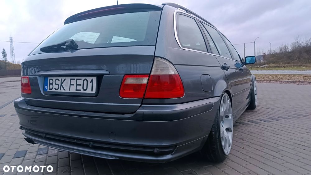 BMW Seria 3 320i - 3