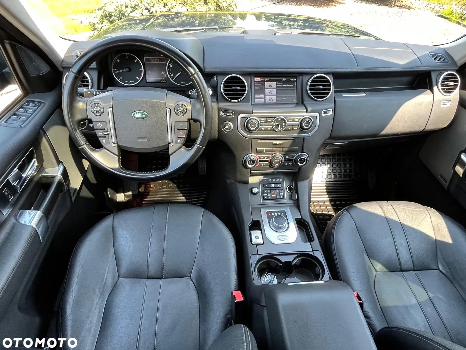 Land Rover Discovery SD V6 HSE Luxury Edition - 17