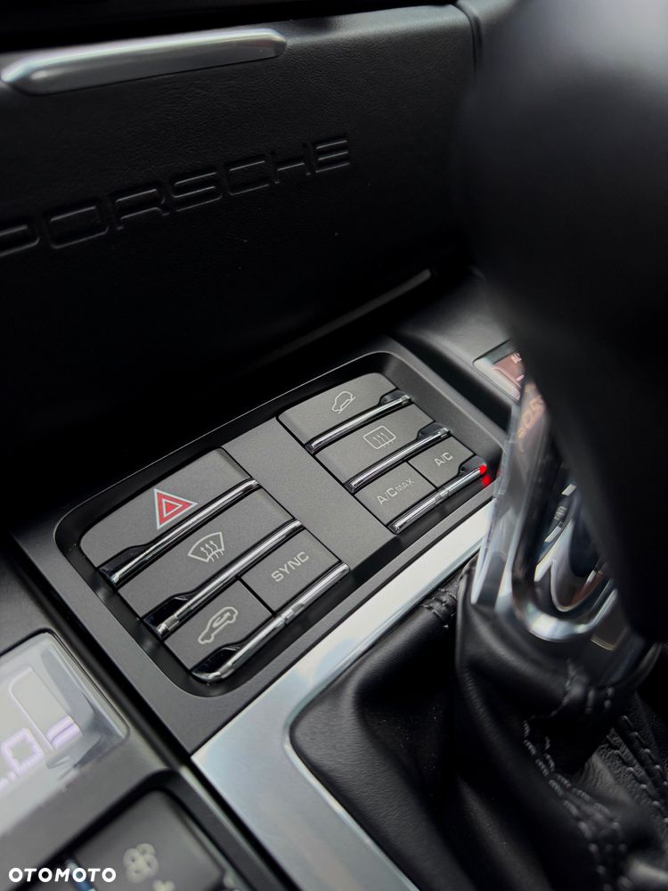 Porsche Macan GTS - 17