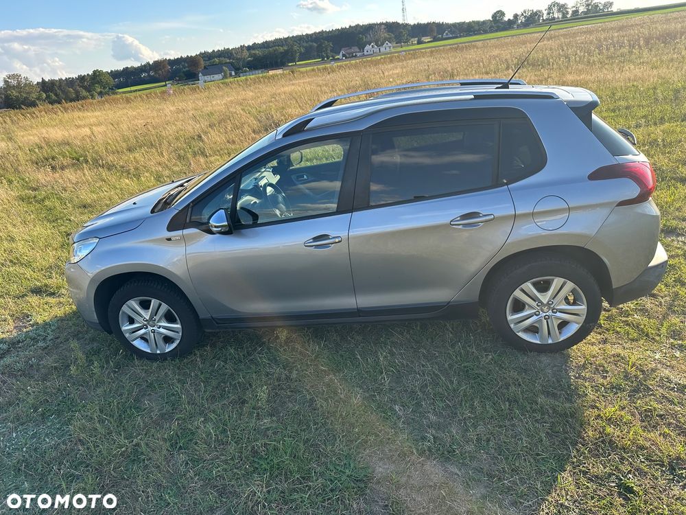 Peugeot 2008 1.6 BlueHDi Style - 31