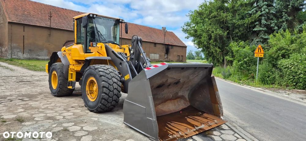 Volvo L 120 F - 4