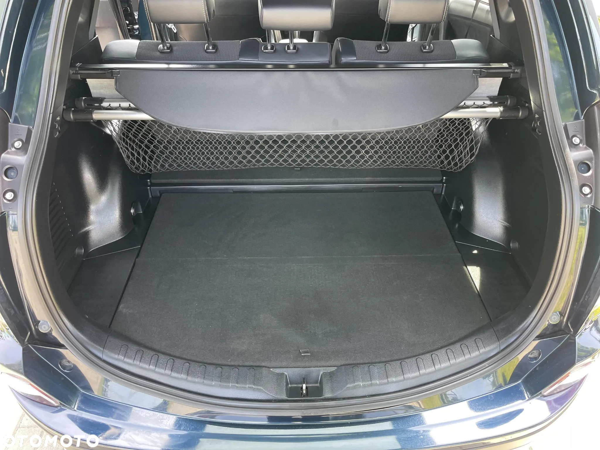 Toyota RAV4 Hybrid Premium 4x2 - 17