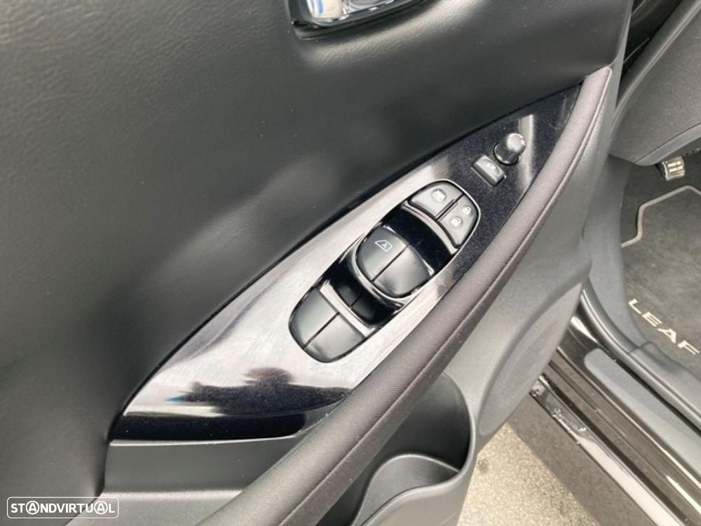 Nissan Leaf N-Connecta - 29