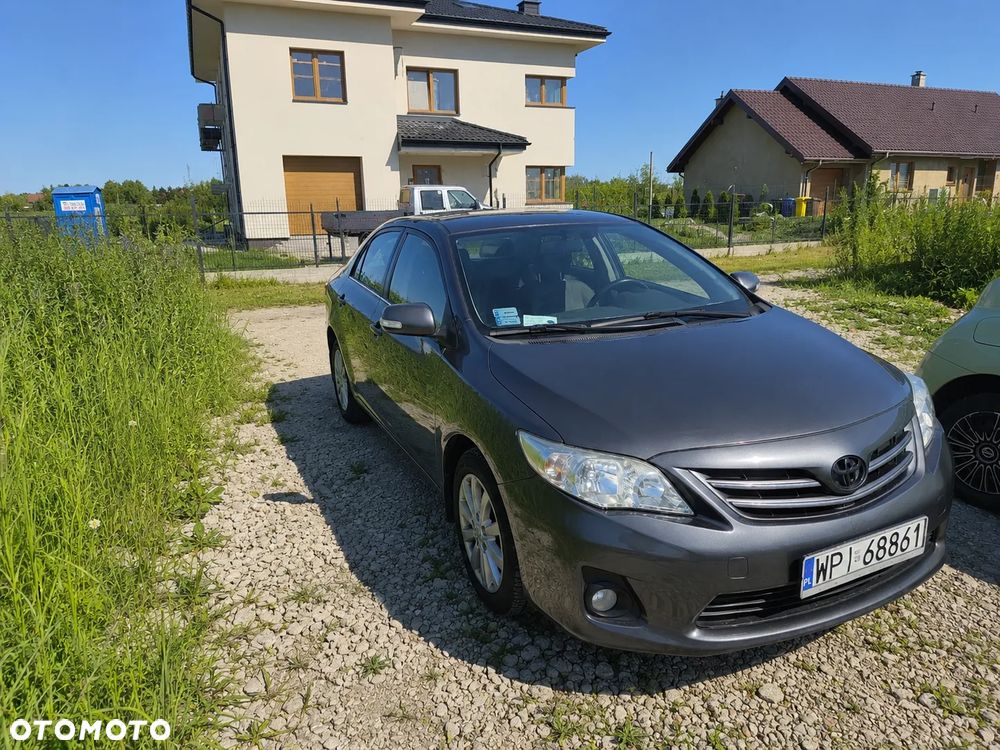 Toyota Corolla - 1