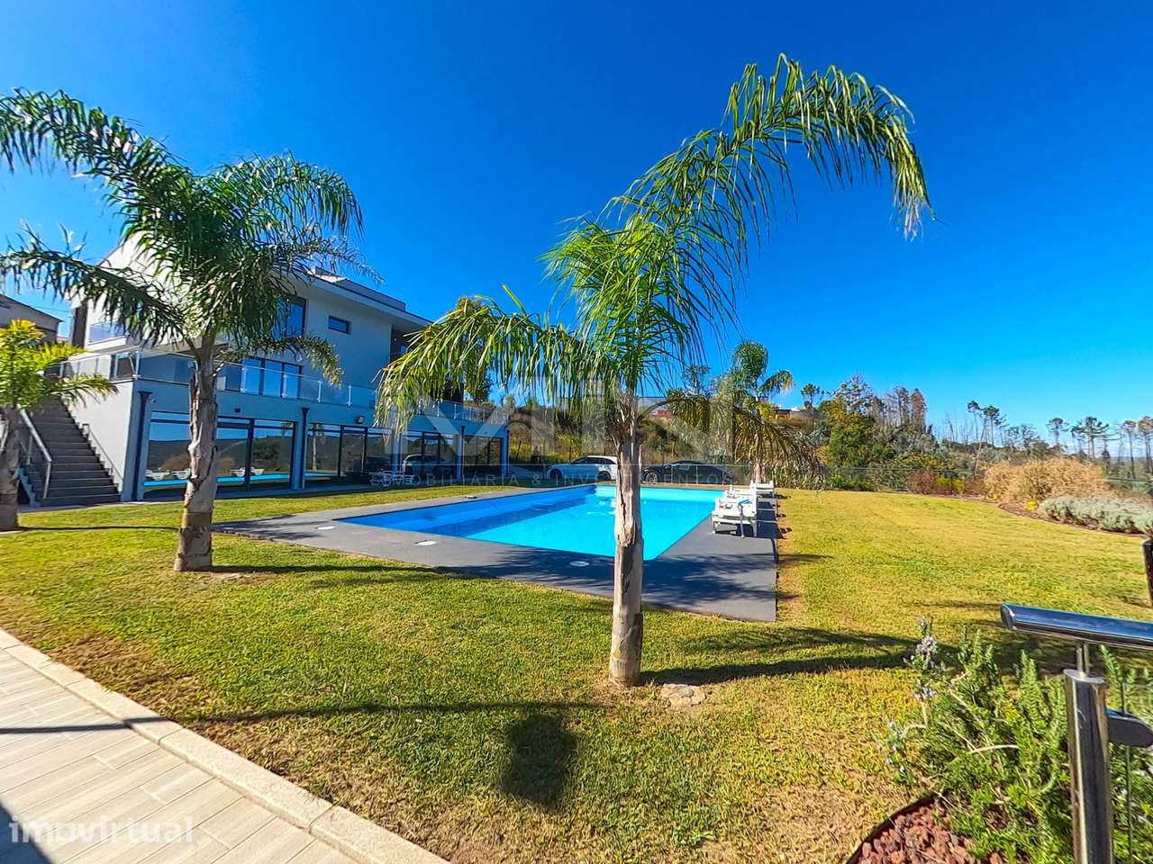 Moradia de sonho \ Piscina \ Jacuzzi \ 5 suites \ 3270m2 - Grande imagem: 2/60