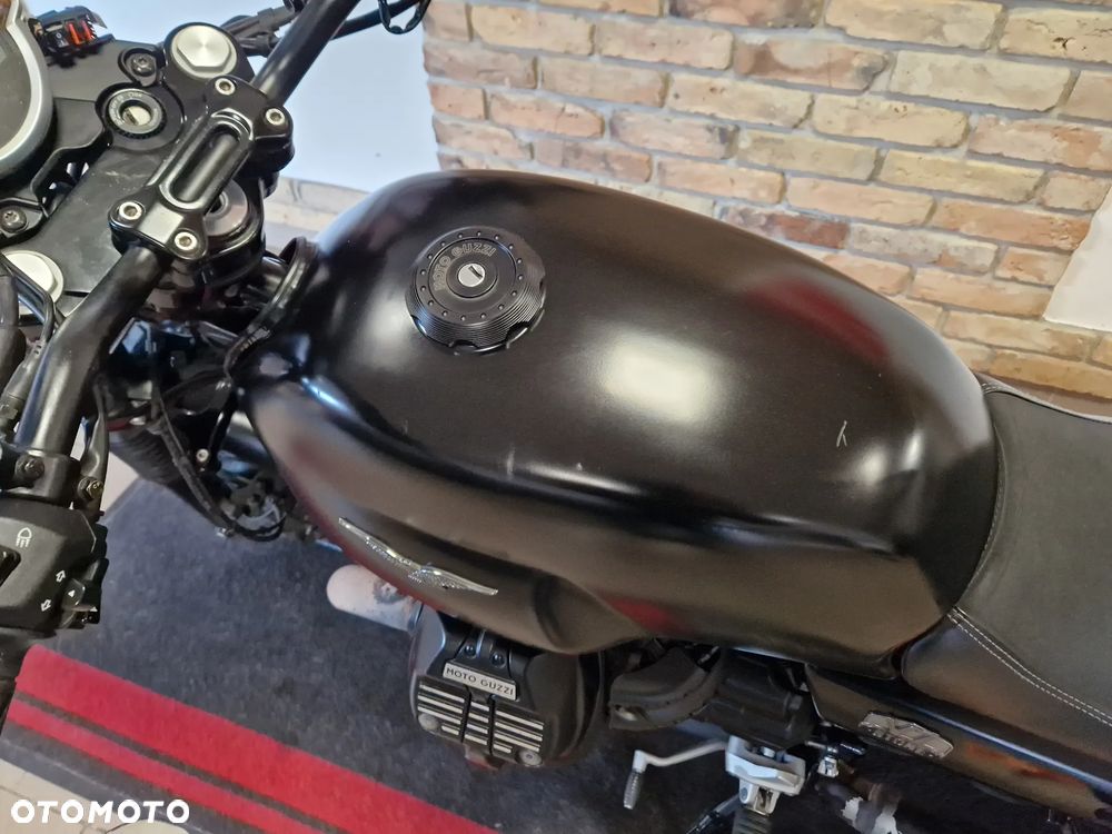 Moto Guzzi V7 - 13