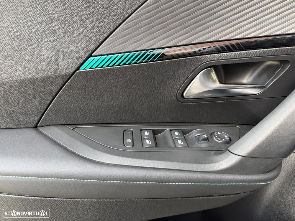 Peugeot 2008 PureTech 130 EAT8 Allure Pack - 21